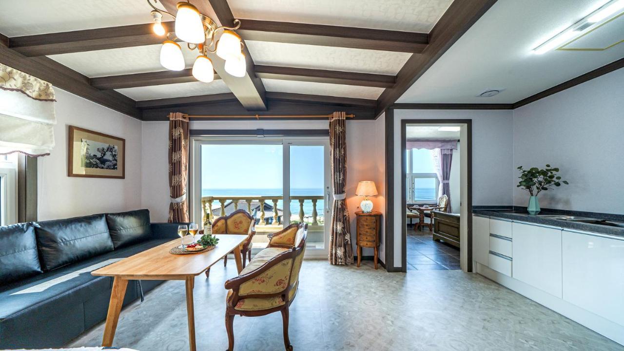 Pension Badawa Gangneung Exteriör bild