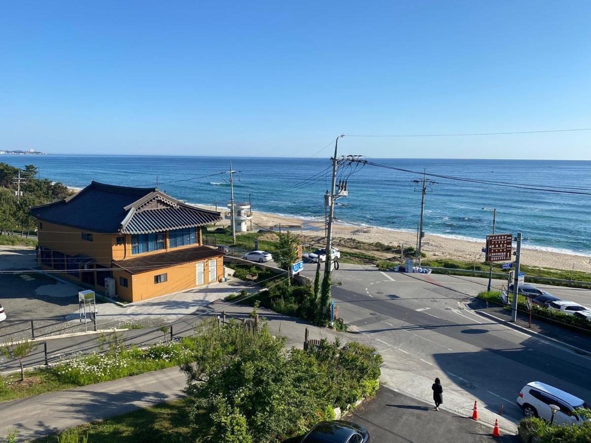 Pension Badawa Gangneung Exteriör bild